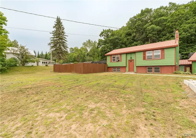 Photo 2 of Single family home for sale at 3125 Canal St, Port Leyden, NY 13433 | MLS# S1699424 | Listing updated on 2026-07-19