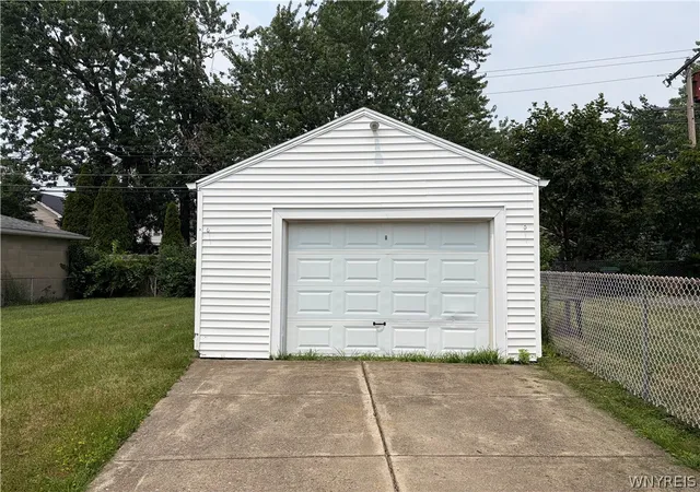 Photo 3 of Single family home for sale at 277 Kinsey Ave, Buffalo, NY 14217 | MLS# B1699357 | Listing updated on 2026-07-28