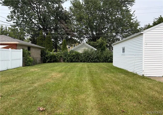 Photo 4 of Single family home for sale at 277 Kinsey Ave, Buffalo, NY 14217 | MLS# B1699357 | Listing updated on 2026-07-28