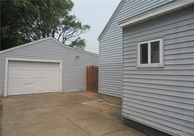 4th image of 12 Airview, Depew, NY 14043 | MLS# B1699661