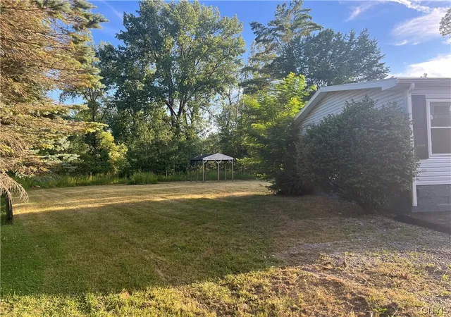 2nd image of 1450 Lamoy Rd, Kirkville, NY 13082 | MLS# S1699397