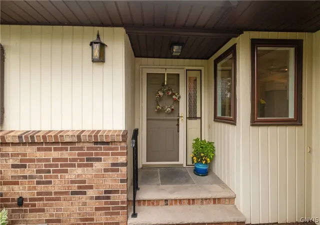 Photo 3 of Sale Pending at 509 Kimry Moor, Fayetteville, NY 13066 | MLS# S1699379 | Listing updated on 2026-07-20