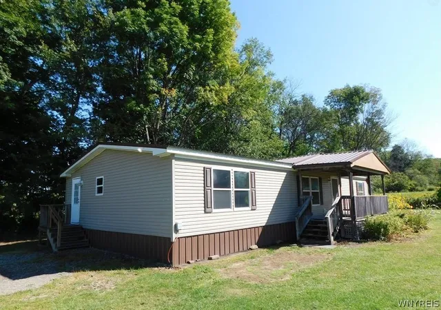 Photo 3 of Single family home for sale at 4142 County Rd 1, Friendship, NY 14739 | MLS# B1699731 | Listing updated on 2026-07-21