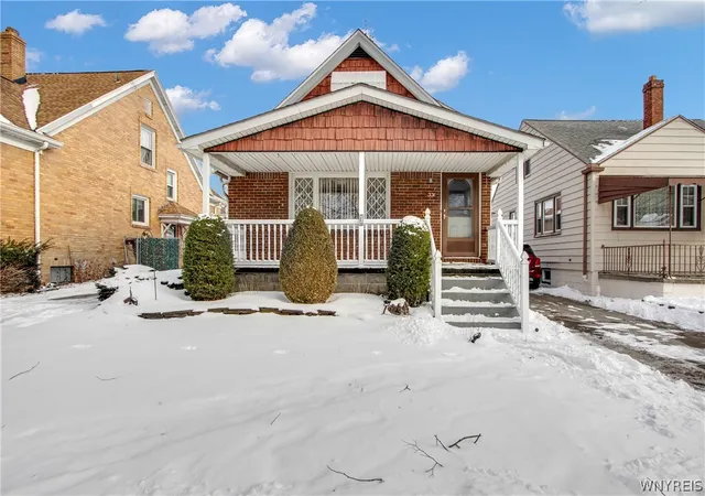 Photo 1 of Sale Pending at 331 S Ogden St, Buffalo, NY 14206 | MLS# B1694988 | Listing updated on 2026-08-01