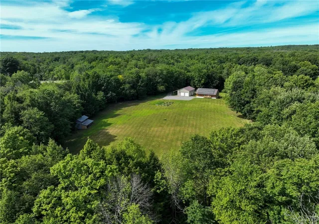 Photo 5 of Manufactured home for sale at 3330 State Route 49, Blossvale, NY 13308 | MLS# S1697029 | Listing updated on 2026-07-31