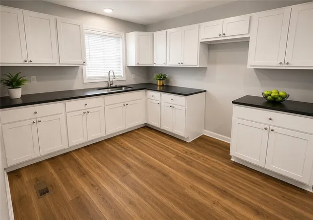 4th image of 4 Lorimer St, Rochester, NY 14608 | MLS# R1699124