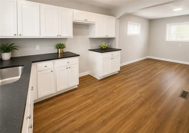 5th image of 4 Lorimer St, Rochester, NY 14608 | MLS# R1699124