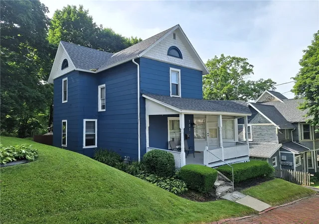 1st image of 207 Pearl St, Corning, NY 14830 | MLS# R1698707