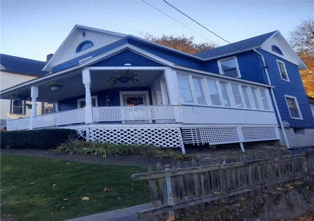 29th image of 207 Pearl St, Corning, NY 14830 | MLS# R1698707