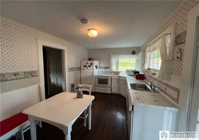 Photo 4 of Single family home for sale at 3510 Lake St, Fluvanna, NY 14701 | MLS# R1699759 | Listing updated on 2026-07-20