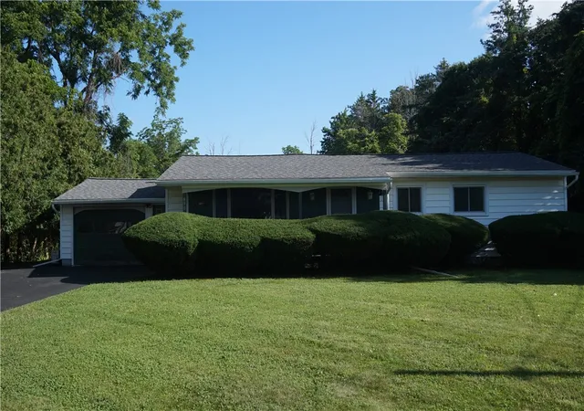 1st image of 890 Peck Rd, Parma, NY 14468 | MLS# R1697970