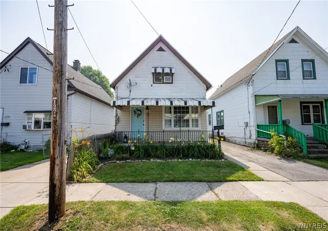 Photo 1 of Single family home for sale at 127 Baitz Ave, Buffalo, NY 14206 | MLS# B1695062 | Listing updated on 2026-07-19