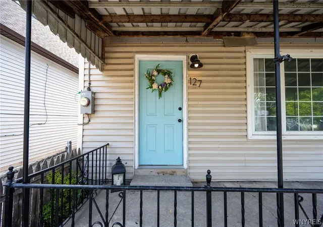 Photo 4 of Single family home for sale at 127 Baitz Ave, Buffalo, NY 14206 | MLS# B1695062 | Listing updated on 2026-07-19