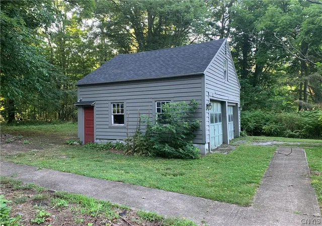 Photo 3 of Sale Pending at 33 Clay St, Cleveland, NY 13042 | MLS# S1694397 | Listing updated on 2026-07-22