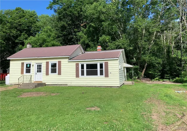 1st image of 39 Clay St, Cleveland, NY 13042 | MLS# S1689765