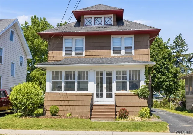 Photo 2 of Single family home for sale at 5 Union St, Batavia, NY 14020 | MLS# B1697998 | Listing updated on 2026-08-02