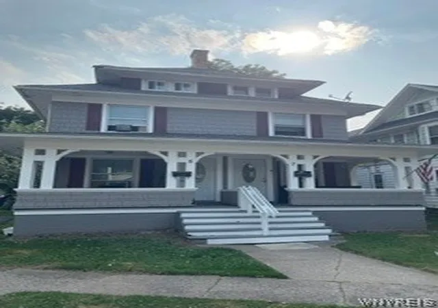 2nd image of 5 Bewley Pkwy, Lockport, NY 14094 | MLS# B1699458