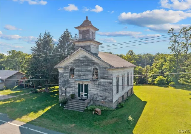 Photo 2 of Single family home for sale at 1161 County Route 53, Oswego, NY 13126 | MLS# S1699876 | Listing updated on 2026-07-20