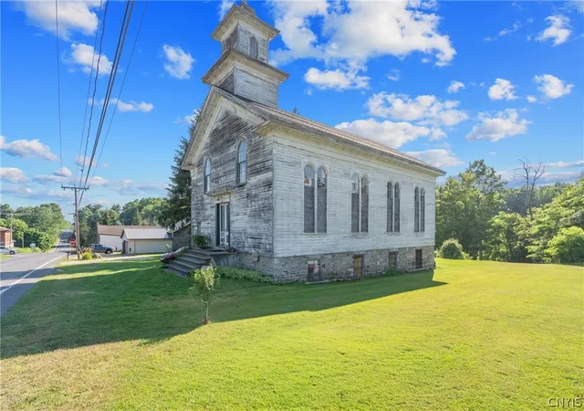 Photo 3 of Single family home for sale at 1161 County Route 53, Oswego, NY 13126 | MLS# S1699876 | Listing updated on 2026-07-20