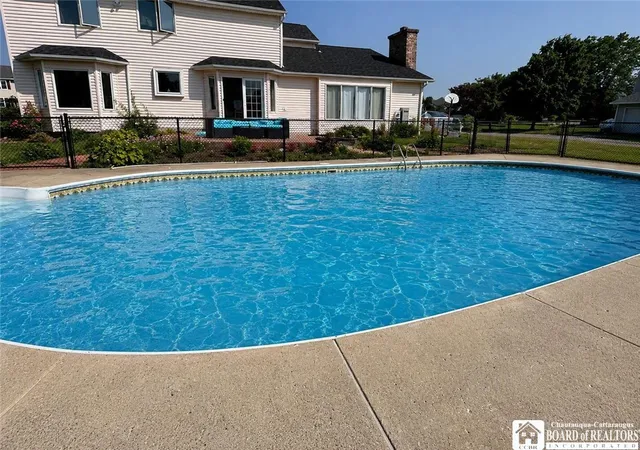 5th image of 30 Ashwood Ln, Orchard Park, NY 14127 | MLS# R1699891