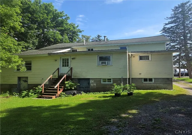 2nd image of 114 Prospect St, Sherrill, NY 13461 | MLS# S1694432