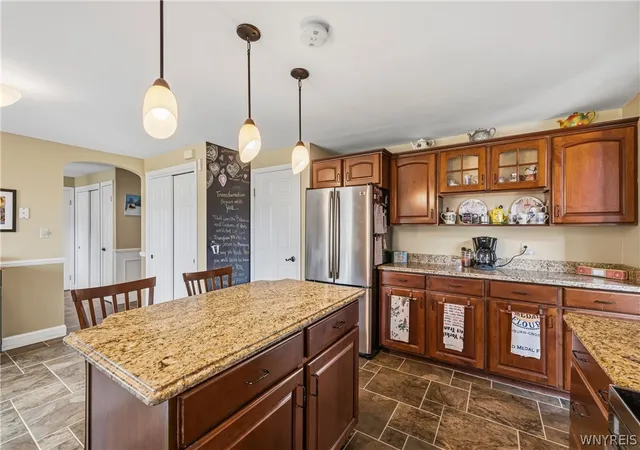 3rd image of 951 Foxcroft Rd, Grand Island, NY 14072 | MLS# B1698606