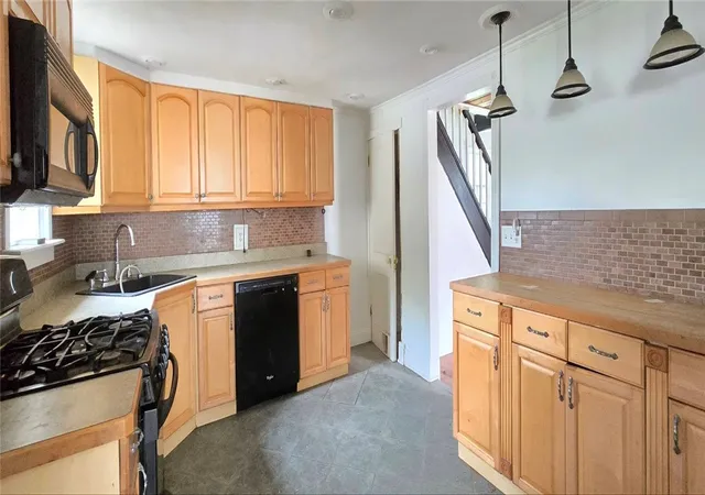 Photo 5 of Sale Pending at 1006 Richard St, Elmira, NY 14904 | MLS# R1699922 | Listing updated on 2026-07-31