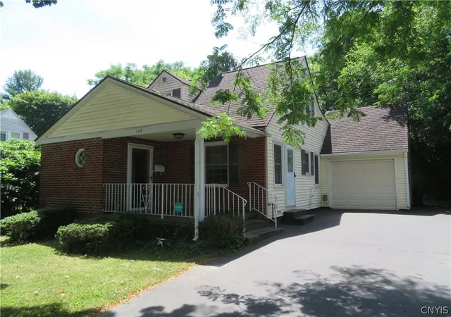 2nd image of 120 Kensington Dr, Utica, NY 13501 | MLS# S1699948