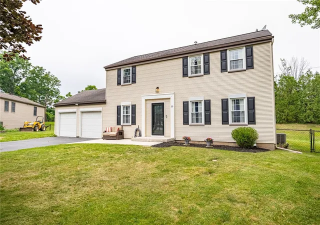 2nd image of 10 Guaymar Cir, Chili, NY 14624 | MLS# R1699937