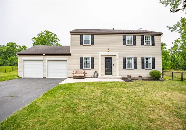 3rd image of 10 Guaymar Cir, Chili, NY 14624 | MLS# R1699937