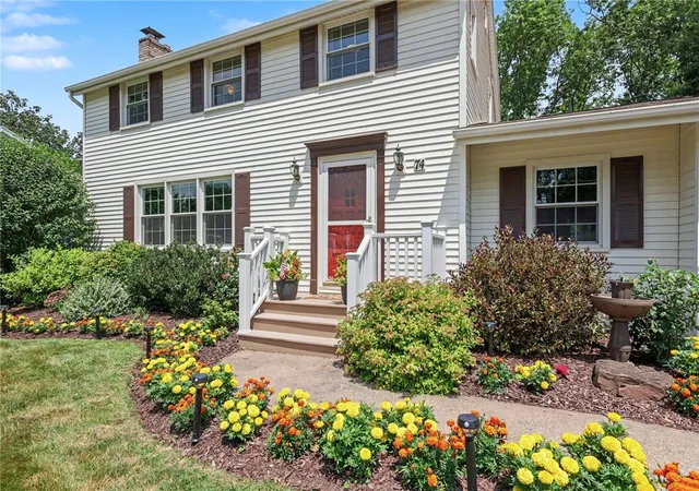 3rd image of 74 Camille Dr, Rochester, NY 14612 | MLS# R1699772