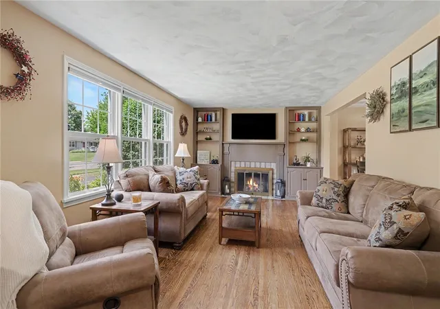 5th image of 74 Camille Dr, Rochester, NY 14612 | MLS# R1699772