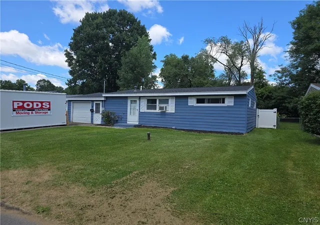 2nd image of 211 Mohawk Dr, Syracuse, NY 13211 | MLS# S1699863