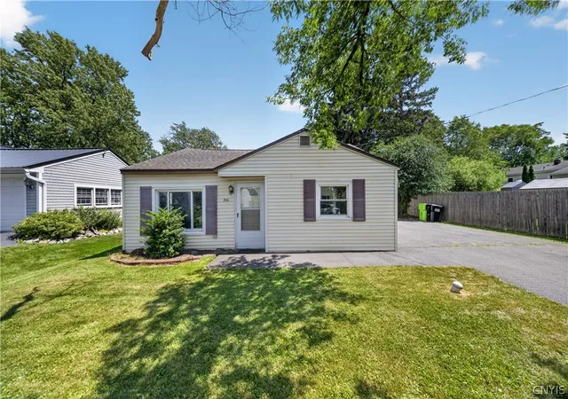 2nd image of 306 Hanover Ave, Salina, NY 13088 | MLS# S1699526