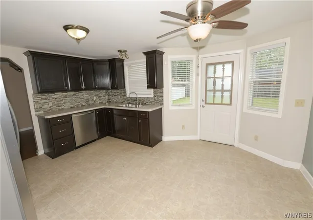 4th image of 329 Summit Blvd, North Tonawanda, NY 14120 | MLS# B1699793