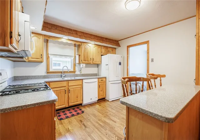 Photo 5 of Sale Pending at 149 Mcdermott St, Newark, NY 14513 | MLS# R1697092 | Listing updated on 2026-07-28