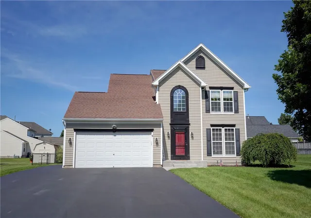 2nd image of 9 Trestle Trail, North Chili, NY 14514 | MLS# R1698896