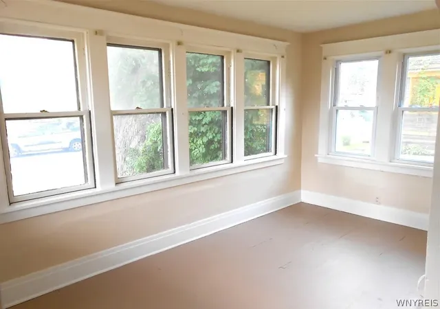 2nd image of 40 Edgewood Pl #40, Lackawanna, NY 14218 | MLS# B1699890
