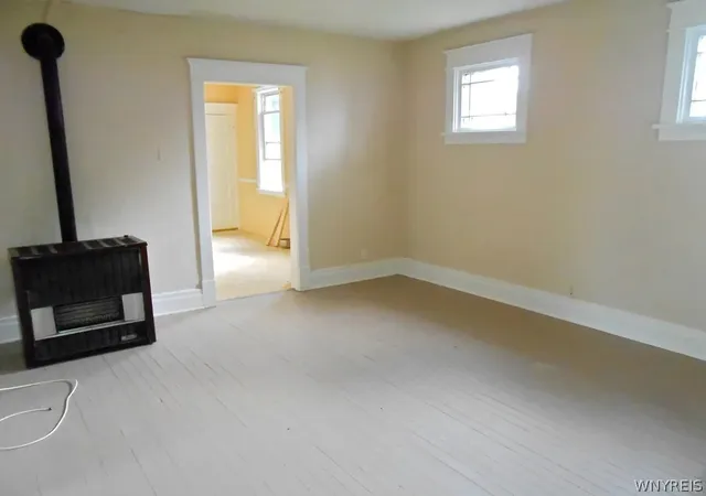 3rd image of 40 Edgewood Pl #40, Lackawanna, NY 14218 | MLS# B1699890