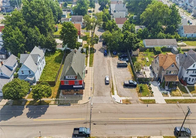 Listing Photo 2 - Condo for sale in building located at 615 Hopkins St, Buffalo, NY 14220 - Unit #