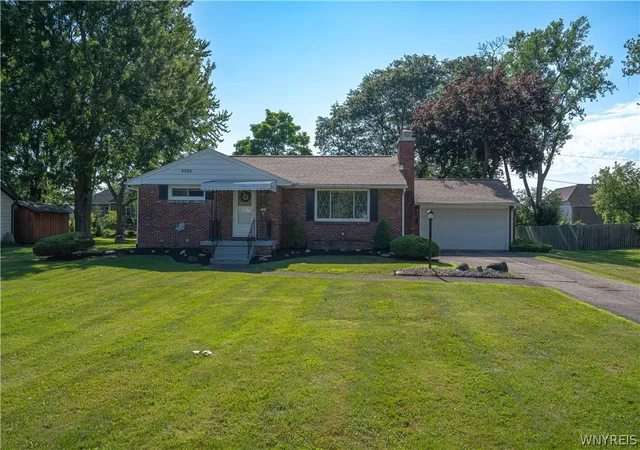 Photo 1 of Sale Pending at 4502 Gentwood Dr, Buffalo, NY 14221 | MLS# B1699951 | Listing updated on 2026-07-29