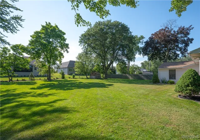Photo 3 of Sale Pending at 4502 Gentwood Dr, Buffalo, NY 14221 | MLS# B1699951 | Listing updated on 2026-07-29