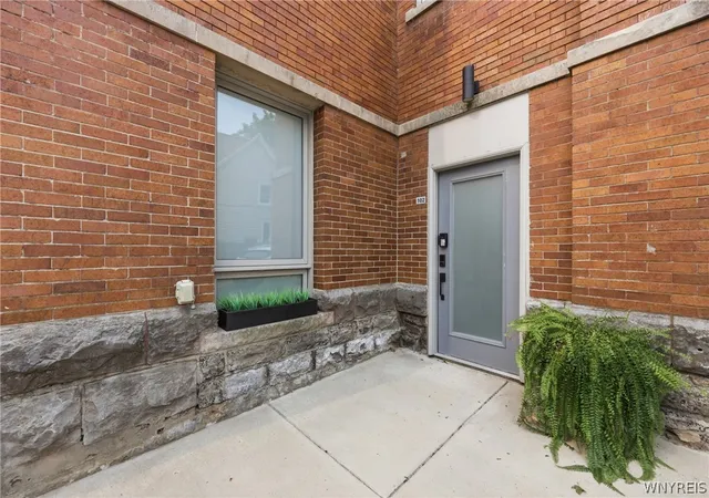 Listing Photo 3 - Condo for sale in building located at 340 Bird Ave, Buffalo, NY 14213 - Unit #102