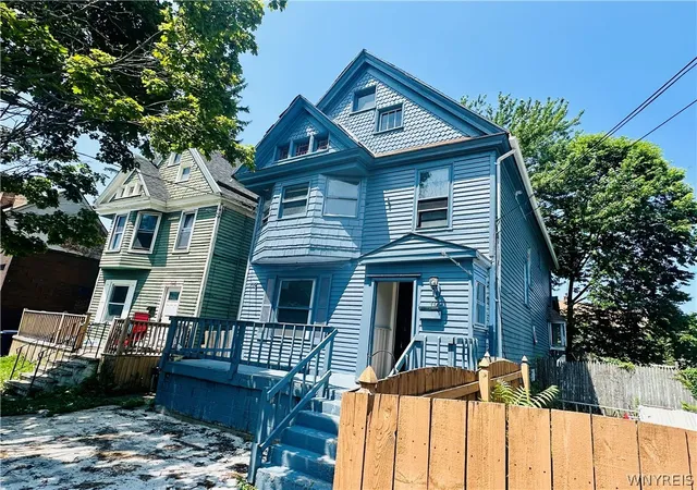 Photo 3 of Single family home for sale at 114 School St, Buffalo, NY 14213 | MLS# B1700191 | Listing updated on 2026-08-03