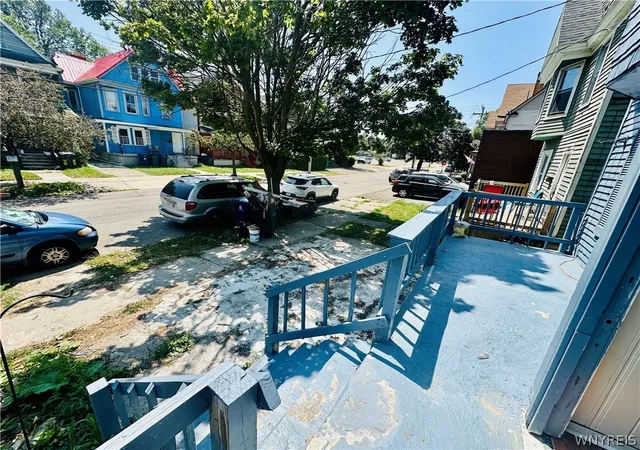 Photo 4 of Single family home for sale at 114 School St, Buffalo, NY 14213 | MLS# B1700191 | Listing updated on 2026-08-03