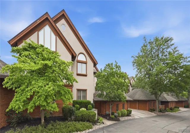 Photo 1 of Condo for sale at 182 Castlebrooke Ln, Buffalo, NY 14221 | MLS# B1700048 | Listing updated on 2026-07-22