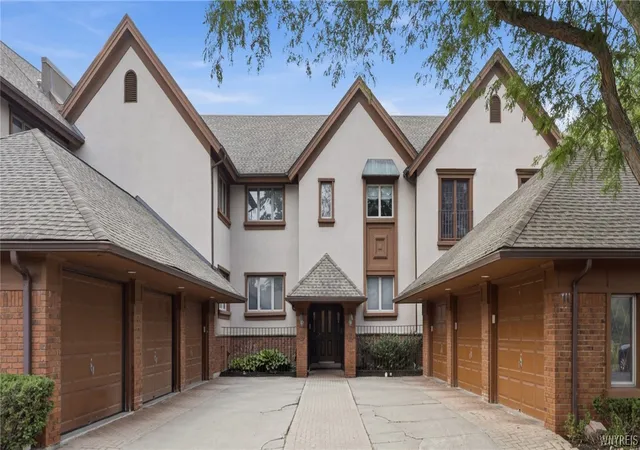 Photo 2 of Condo for sale at 182 Castlebrooke Ln, Buffalo, NY 14221 | MLS# B1700048 | Listing updated on 2026-07-22