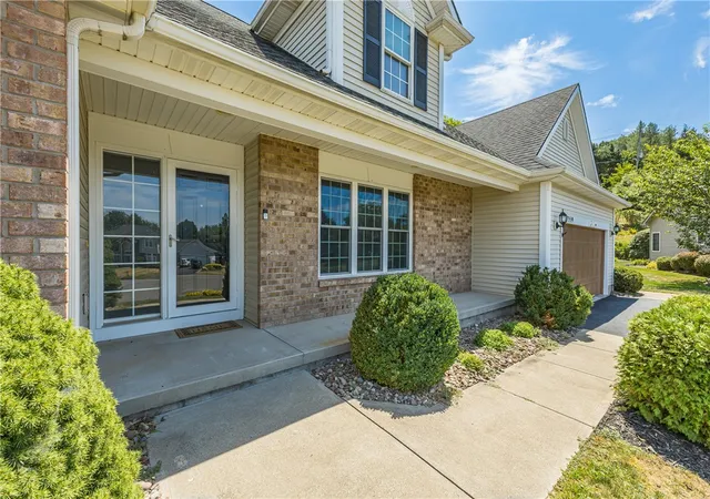 3rd image of 7359 Sachem Trl, Victor, NY 14564 | MLS# R1699982
