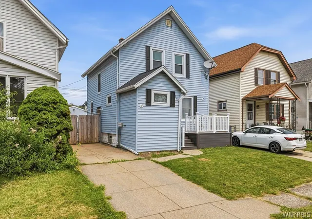 2nd image of 194 Dunlop Ave, Tonawanda, NY 14150 | MLS# B1699897