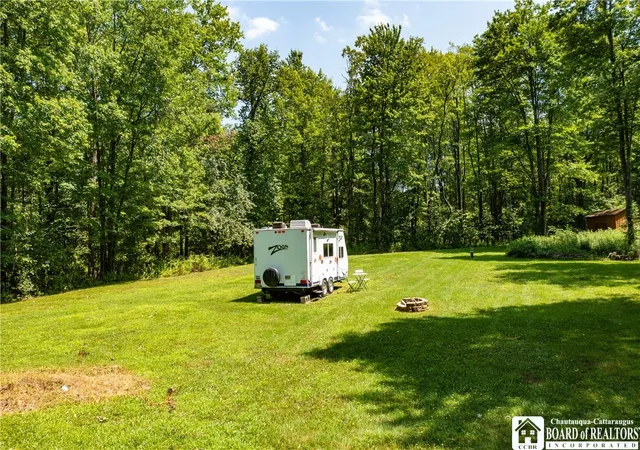 Photo 4 of Sale Pending at 3117 W Oak Hl Rd, Fluvanna, NY 14701 | MLS# R1700254 | Listing updated on 2026-07-24